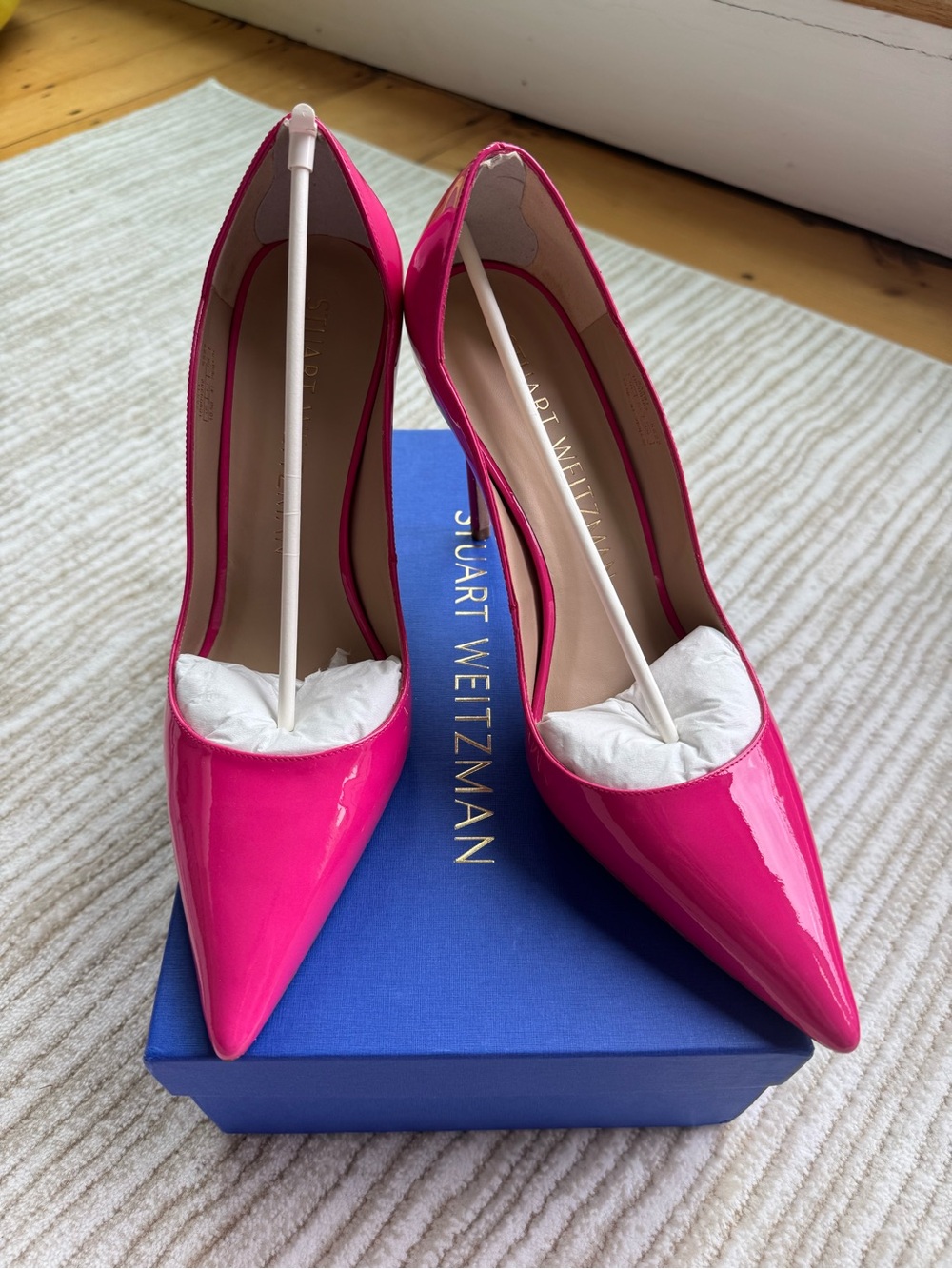 Stuart Weitzman Women's Hot Pink Patent Pointed-Toe Pumps 10.5 - Brand New